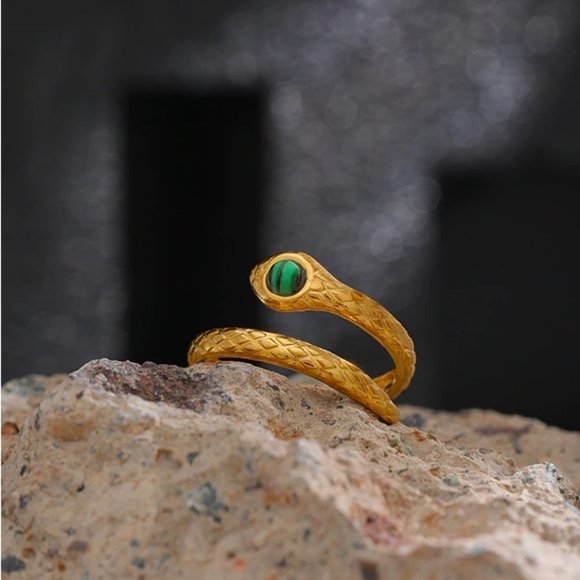 NEW 18K Gold Plated Emerald Snake Serpent Resizable Ring - Picture 9 of 9